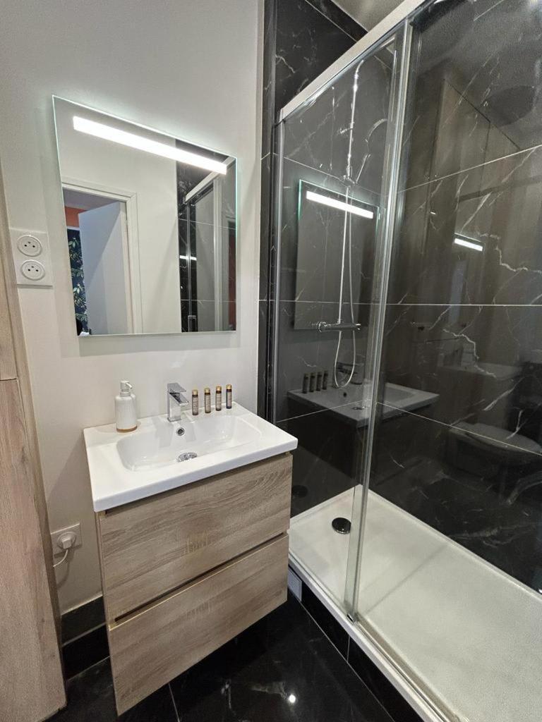 Stylish Modern Studio Apartment Paris Dış mekan fotoğraf